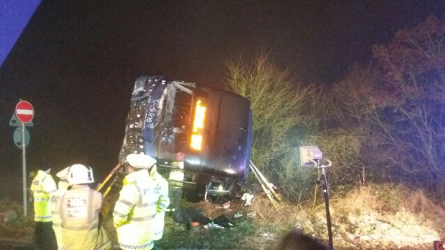 M40 bus crash