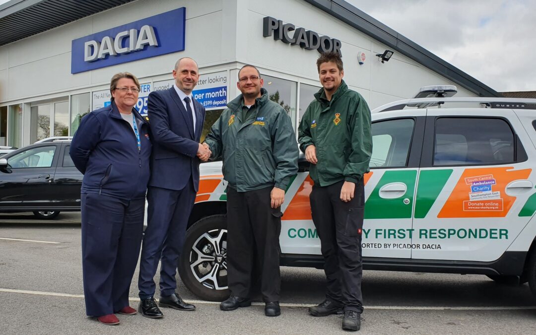 Southampton East Community First Responders celebrate delivery of their new Dacia Duster