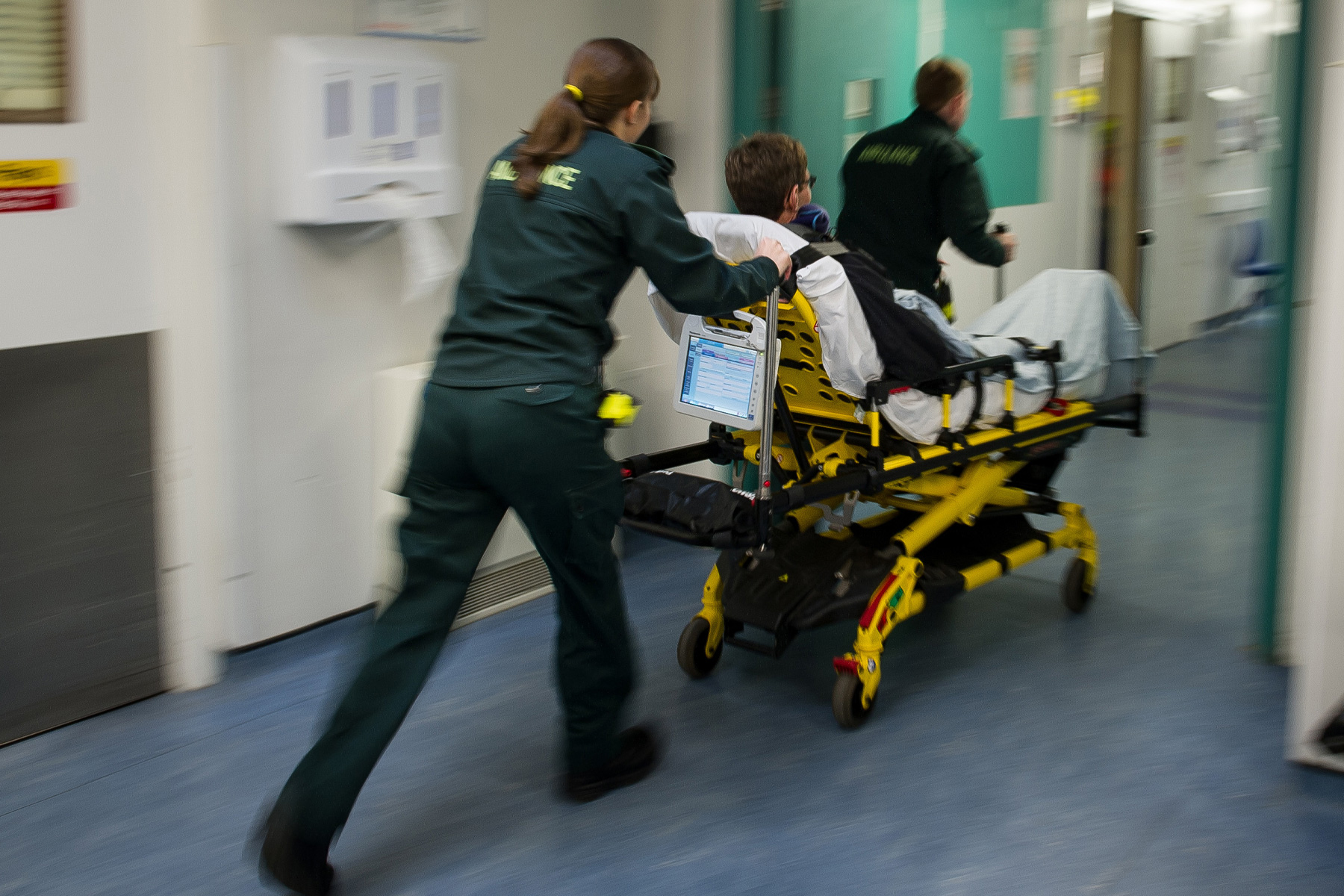 999-crew-1 SCAS 999 crew in hospital