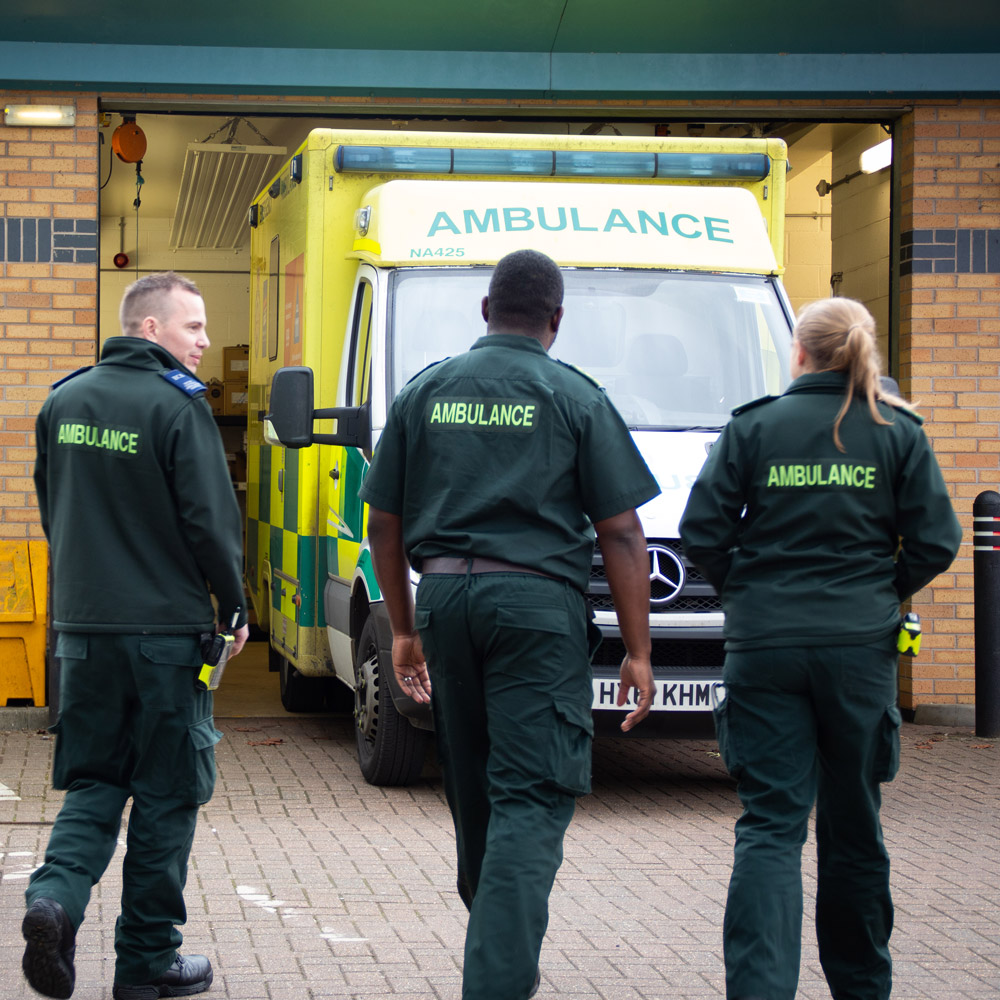 SCAS staff walking into ambulance station