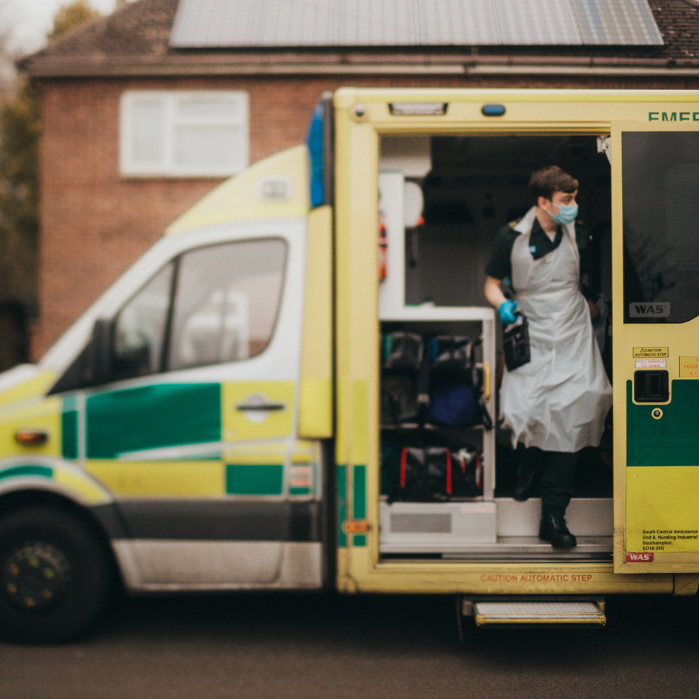 SCAS paramedic exiting ambulance