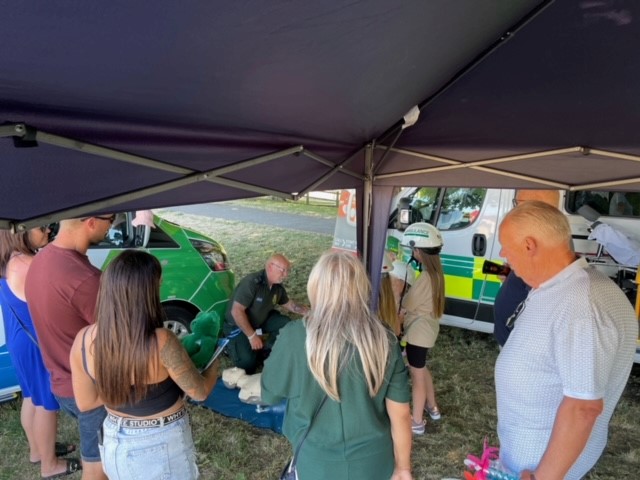 Demonstration by SCAS colleague to members of the public